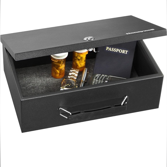 Honeywell: 6104 Fire Resistant Steel Security Safe Box 🔐🔥 - Picture 2 of 8